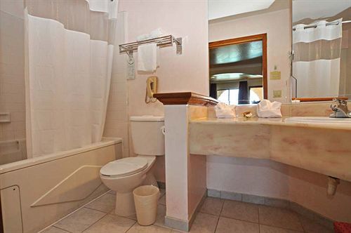 Surestay By Western Hotel 2*