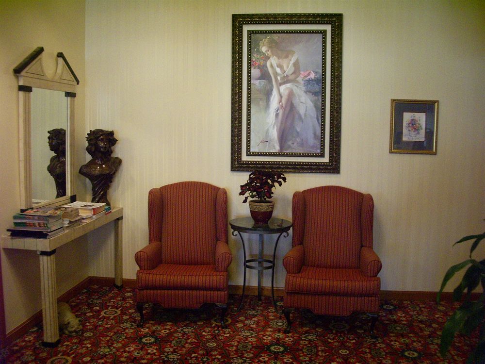 Hotel Surestay By Western 2*